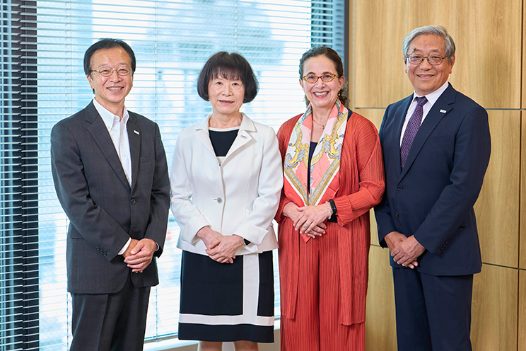 Roundtable: Director Isobe and Outside Directors（0.6MB）